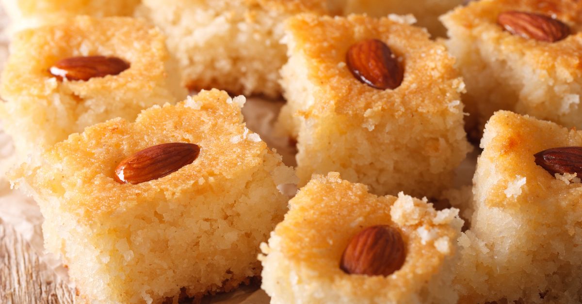 طريقة عمل بسبوسة صحية ولذيذة مناسبة لأصحاب الدايت: مذاق لا يُقاوم بسعرات أقل!